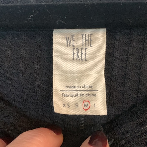 We the free Free People thermal bell sleeve waffle knit shirt-black-Medium - Picture 10 of 11